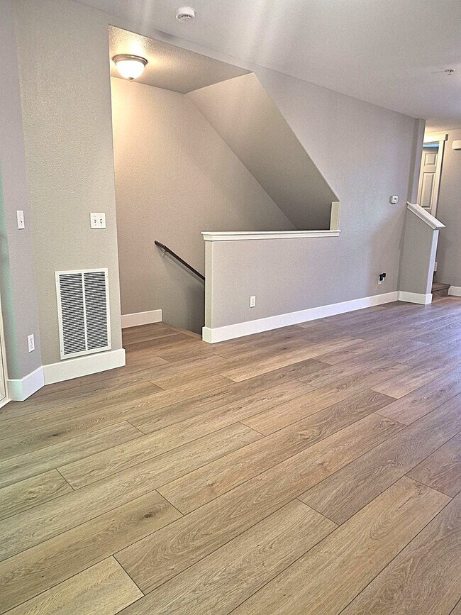 Photo - Beautiful 2BD/1.5BA Condo located in the Edgewater at South Hill