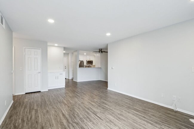 Photo - 5235 Kester Ave