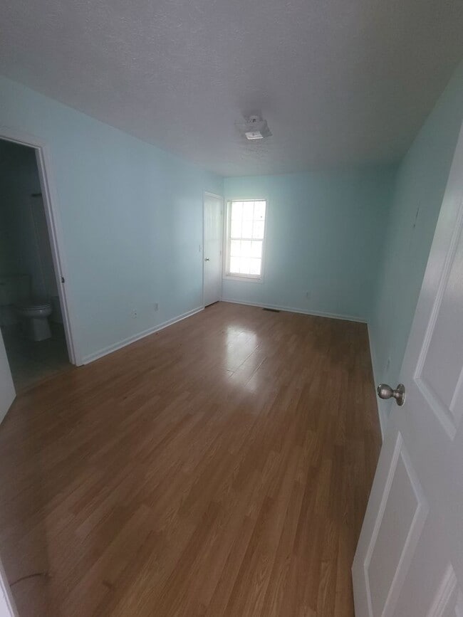 Photo - 3 bedroom 2 bath home located in mid -Wilmington area