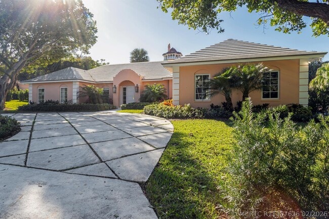 124 Woodbridge Rd