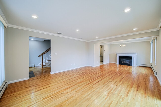 Photo - 26B E Washington Pl