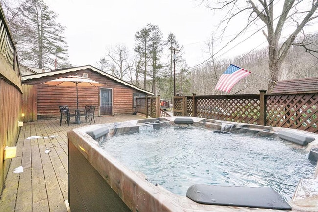 Building Photo - 72 Faulkner Rd Unit ID1308952P Rental
