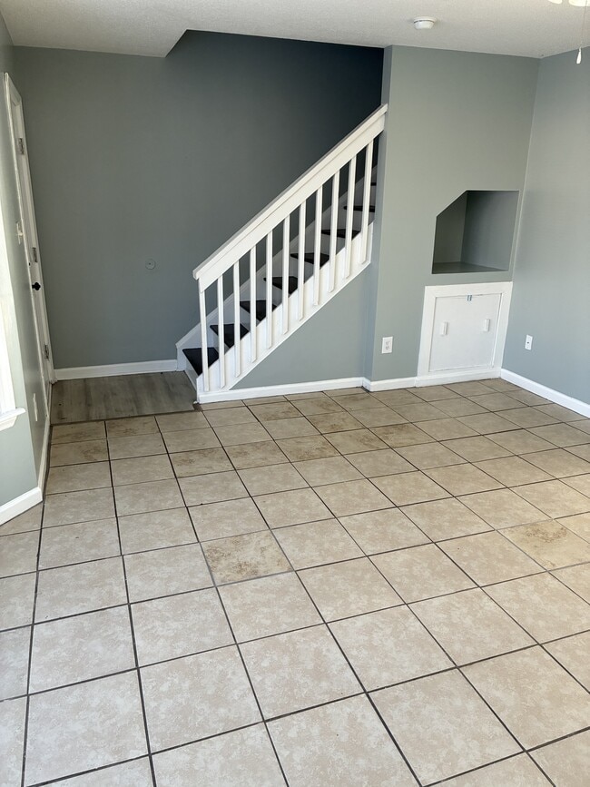 Photo - 112 Concord Dr