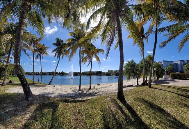 Photo - 9371 Fontainebleau Blvd Unidad I226