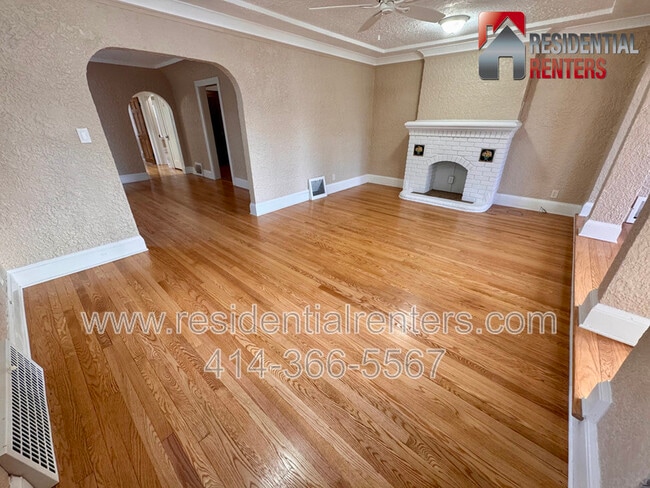 Photo - 2620 N 72nd St Unit Lower