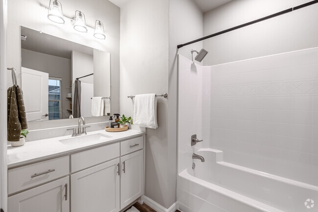 2BR, 2BA - 1,282SF - Second Bathroom