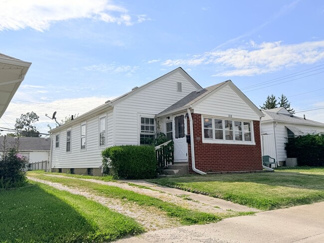 Building Photo - 108 S 8th Ave