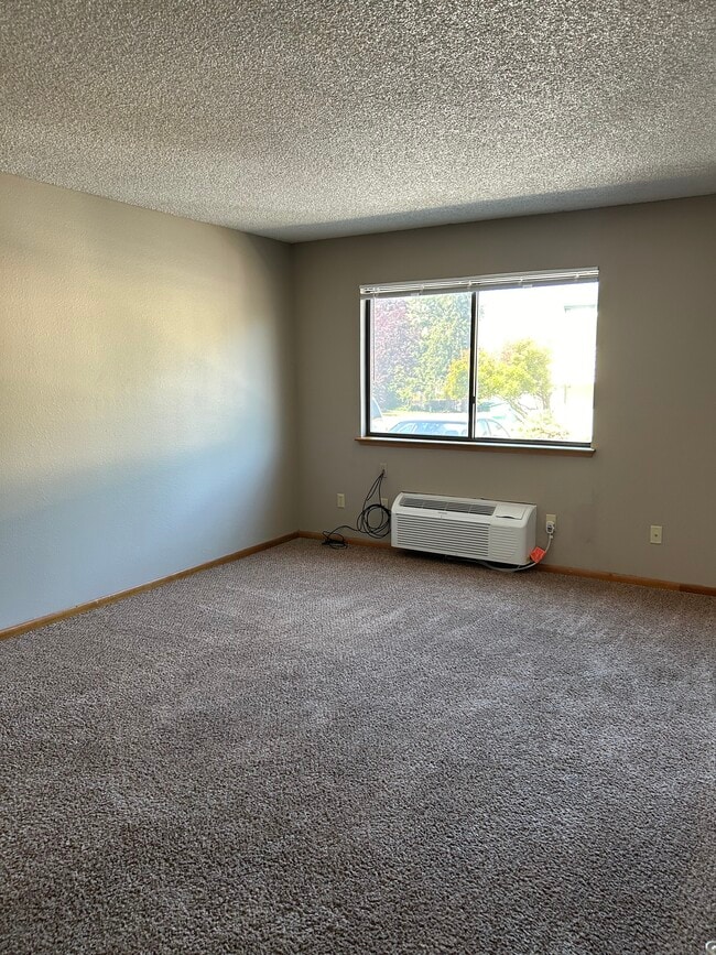 Ejemplo de sala de estar - Coulee Columbia View Apartments