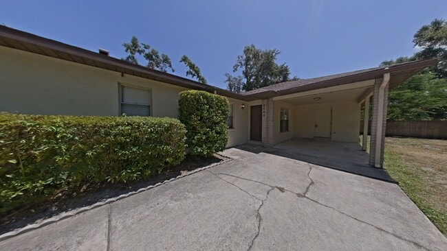 Building Photo - Center St 3125-3127 Unit 3127