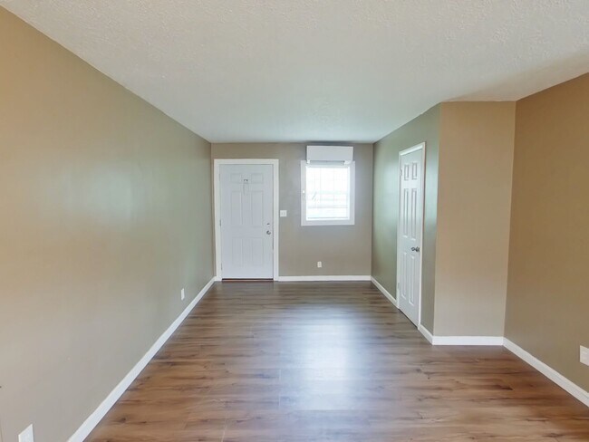 Photo - 2239 S Mosley St