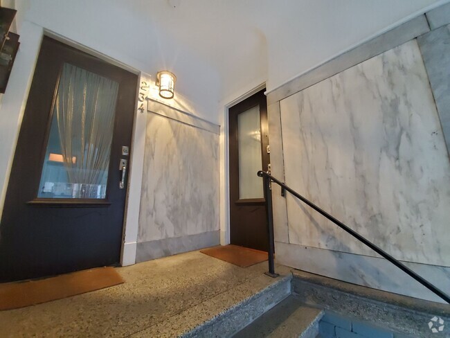 Building Photo - Hayes Valley-NOPA 1 Bedroom Rental