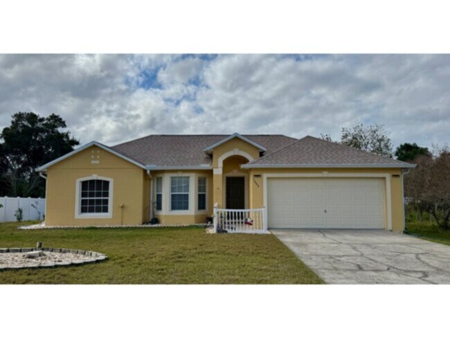 Building Photo - Stunning 4 Bedroom, 2 Bath Home with HUGE Patio &amp; Backyard