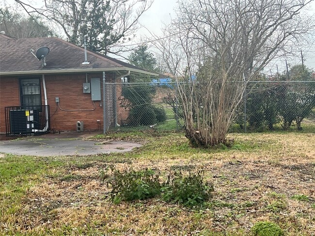 Photo - 714 E Whitney St