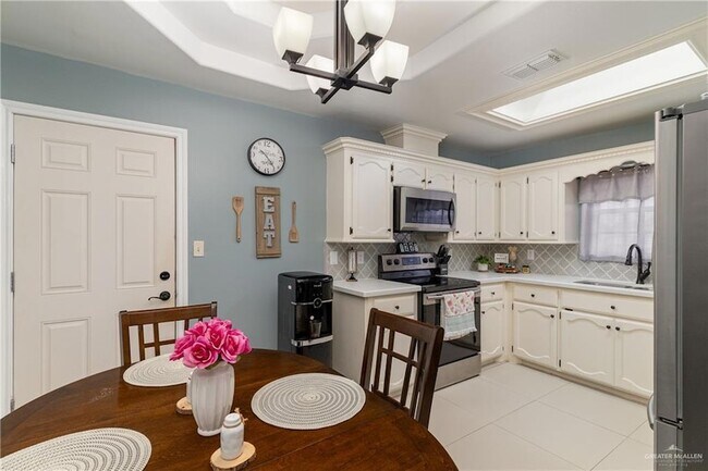 Photo - 1510 Arboledas Dr