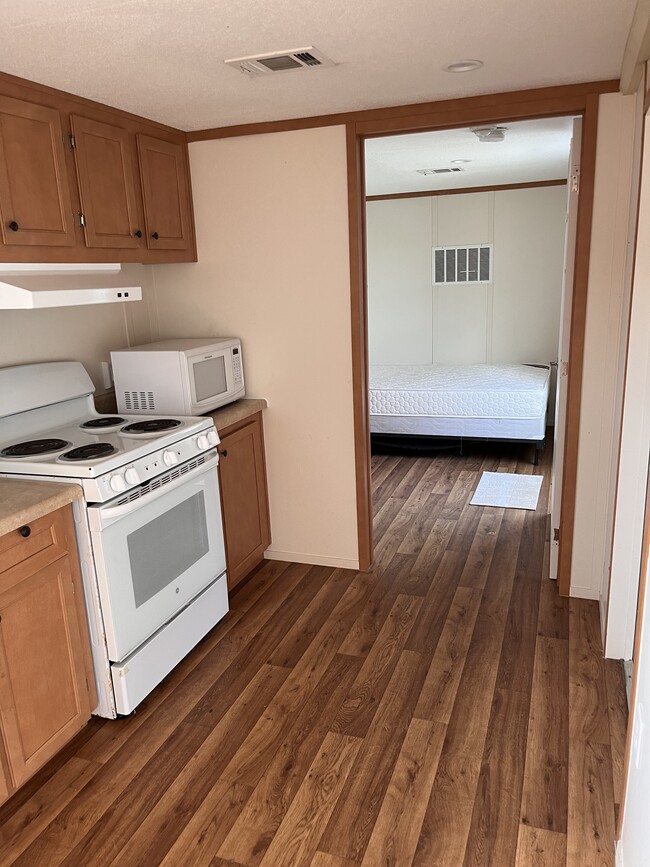 Comedor y cocina - 52 Meadowview Ln