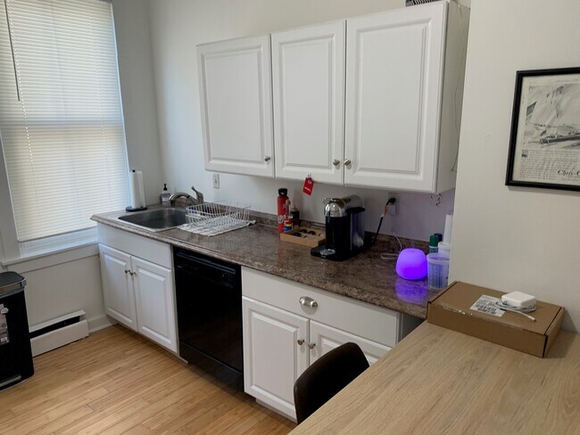 Photo - 19 Thames St Unit 1B