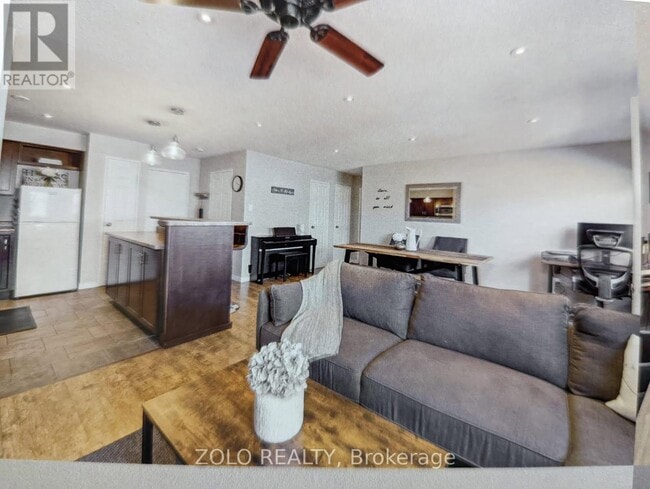 301 - 173 EIGHTH STREET - 301 - 173 EIGHTH STREET Unit 301
