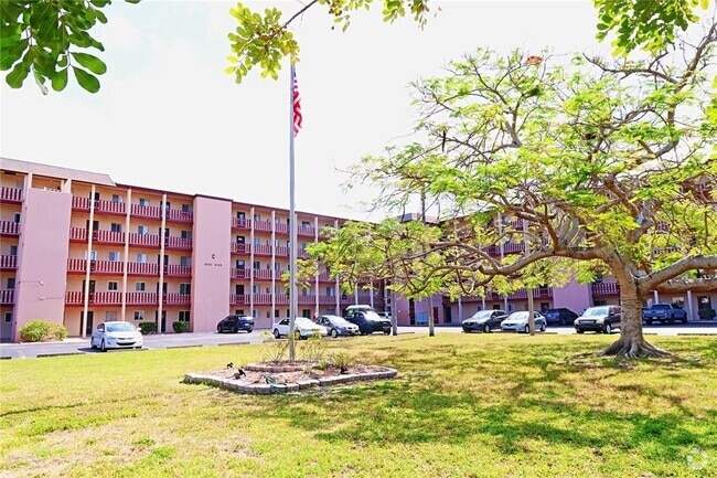 Building Photo - 4109 Lake Bayshore Dr Unit 407 Rental