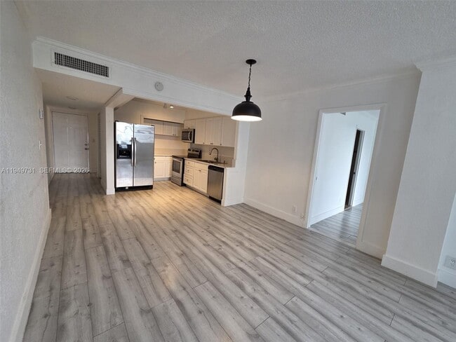 Photo - 2903 NE 163rd St Unit 405