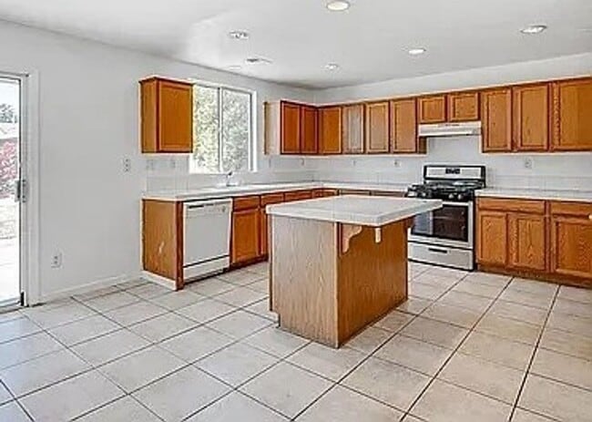 Building Photo - Updated 2 Story Home In Weston Ranch