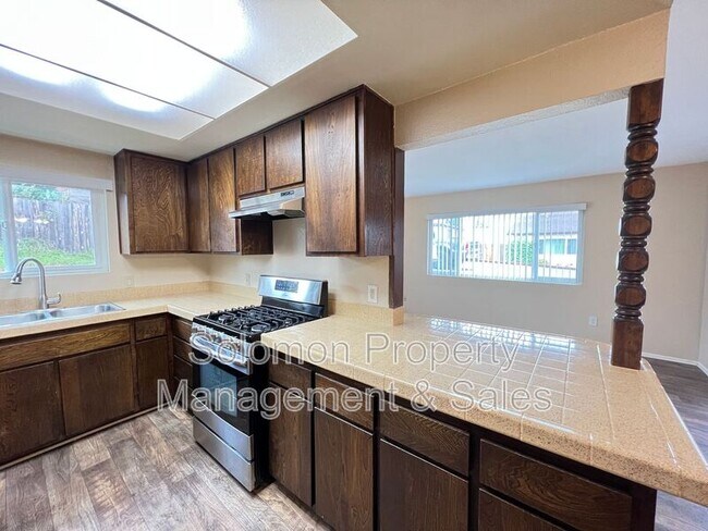 Photo - 1008 Santa Fe Dr