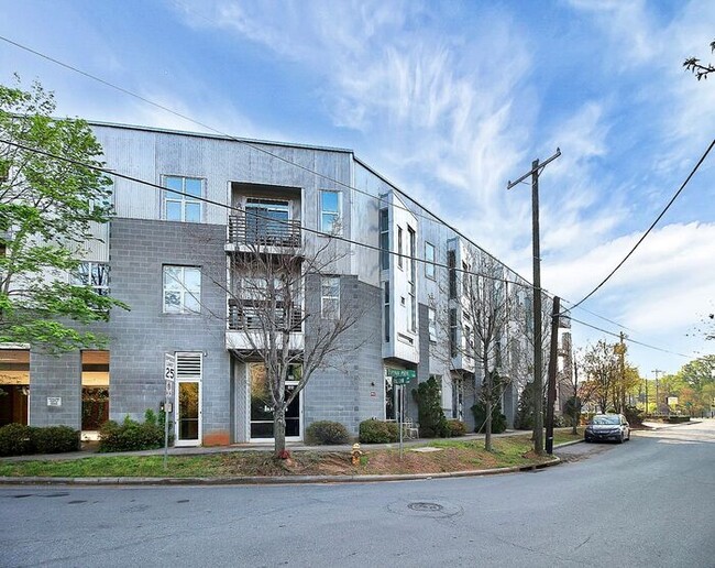 Industrial Corner 2BD/2BA Condo at Steelhaus in Plaza Midwood!