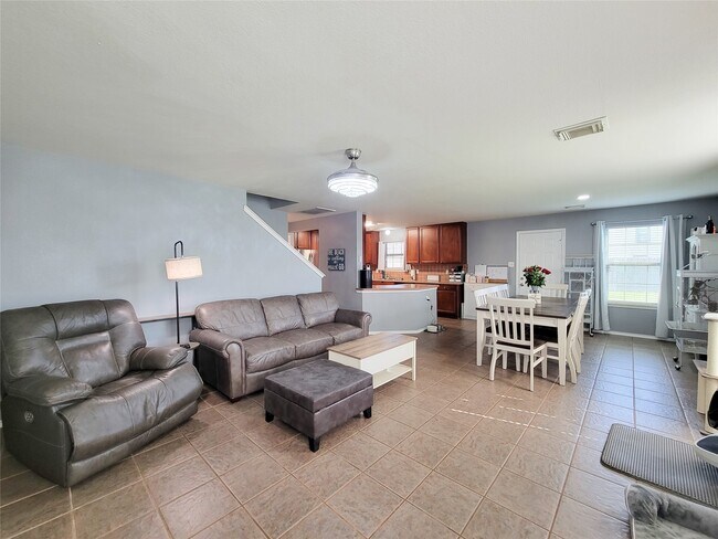 Photo - 18235 Valebluff Ln