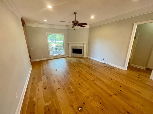 Photo - Amazing Home For Rent in Deerfield