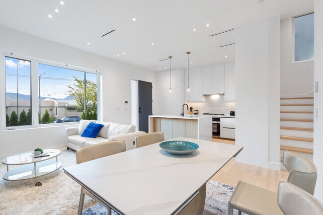 Photo - 4084 W 10th Ave Unit ID1250686P