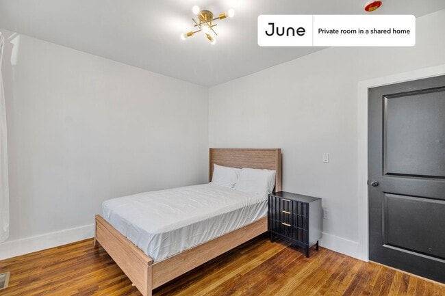 Photo - Room in Shared 5 bed/2 bath home Unidad D