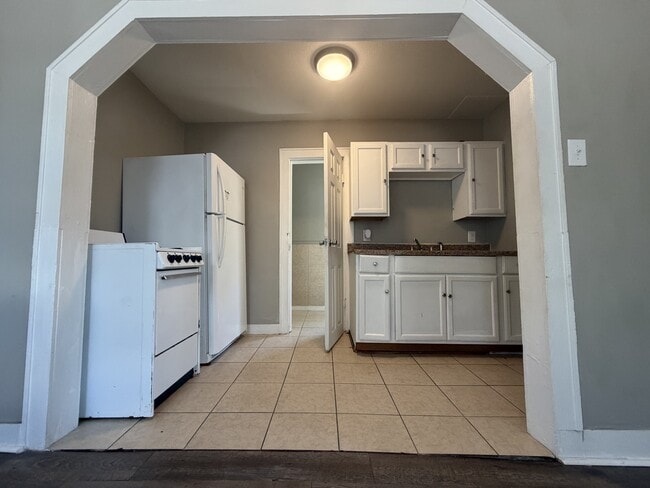 Photo - 407 Henry St Unit 1