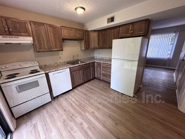 Photo - 103 Beech St Unidad Apt 8
