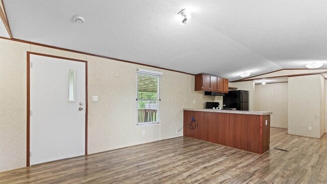 Photo - 91 Maple Ln