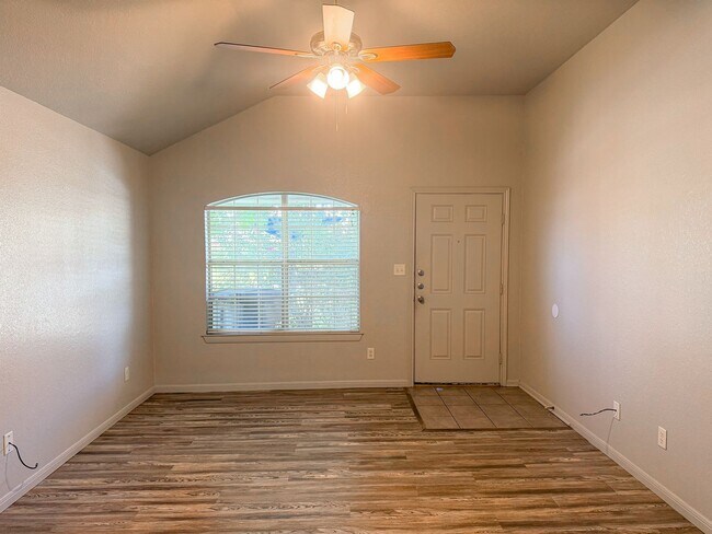 Photo - 4705 John David Dr Unit B