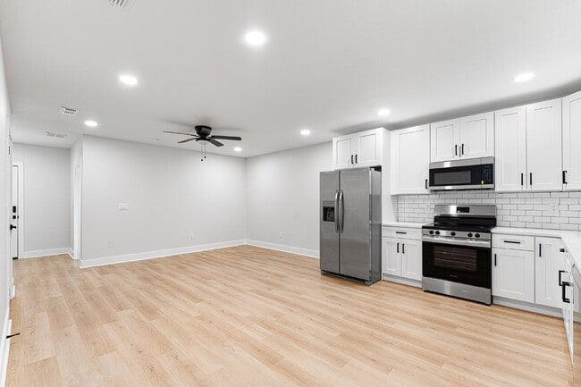 685 Childs Ave