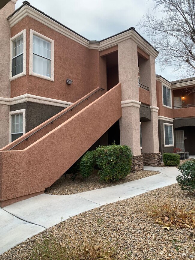 Photo - Must See Condo!