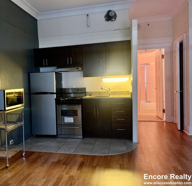 Photo - 62 Boylston St Unidad 724