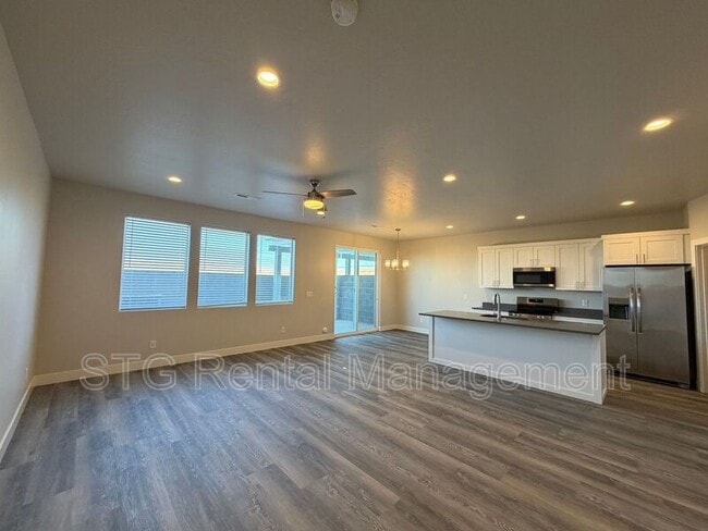 Photo - 1020 S 4380 W