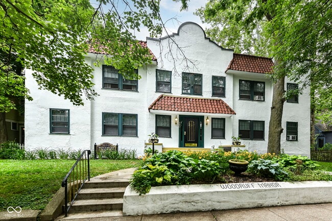 Photo - 590 Woodruff Pl W Dr