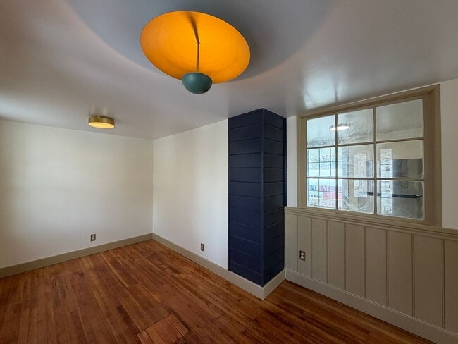 Photo - Alesia, LLC Unidad 32 South Maple Street