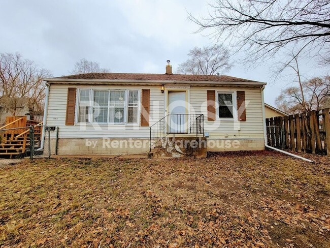 Photo - 875 Agate St