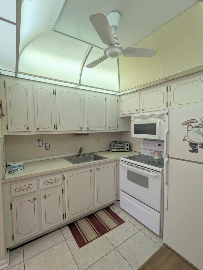 Photo - 113 Waltham E