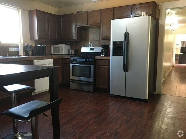 Building Photo - 44 W Thomas Ln Rental