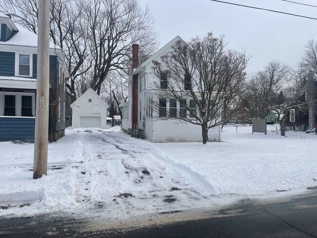 Photo - 242 N Hamilton St