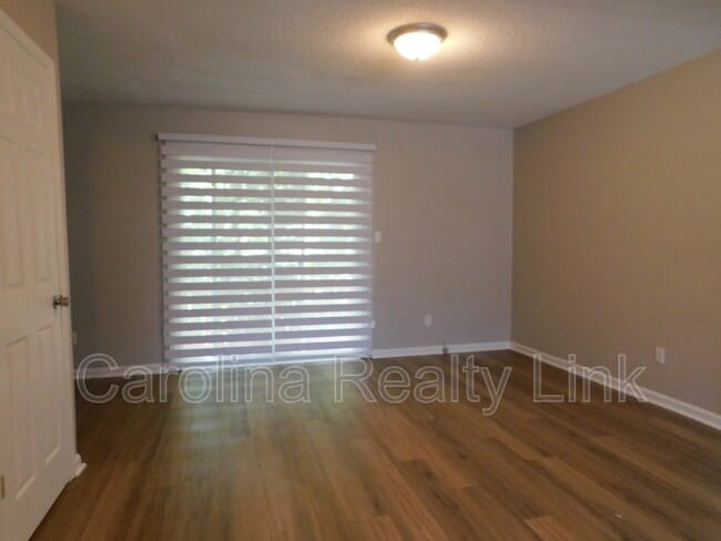 270 Spring St SW