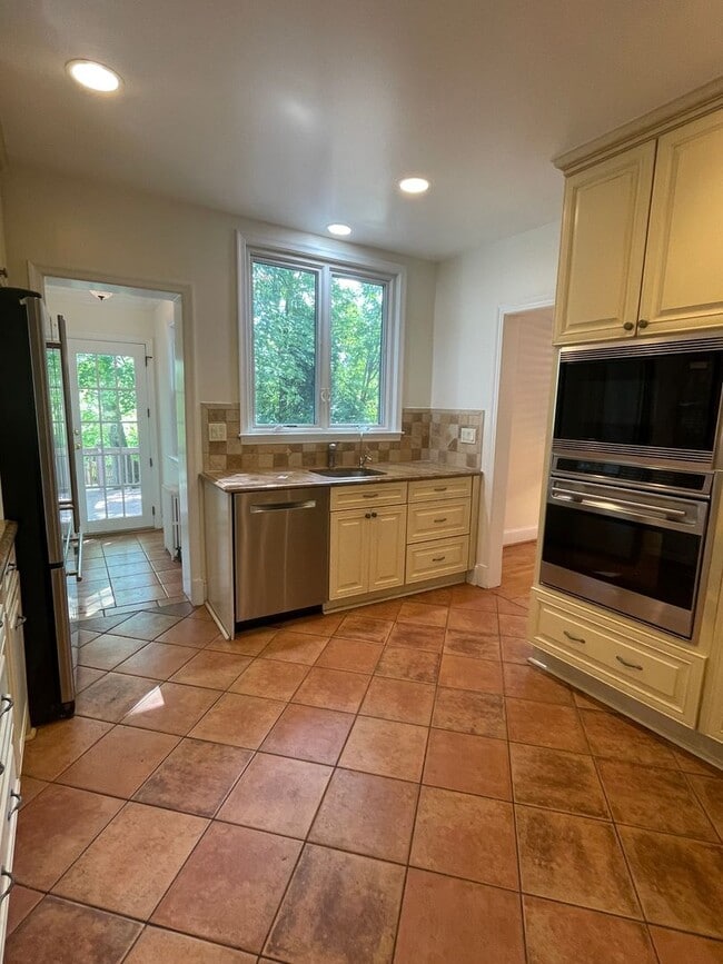 Photo - 6105 29th St NW