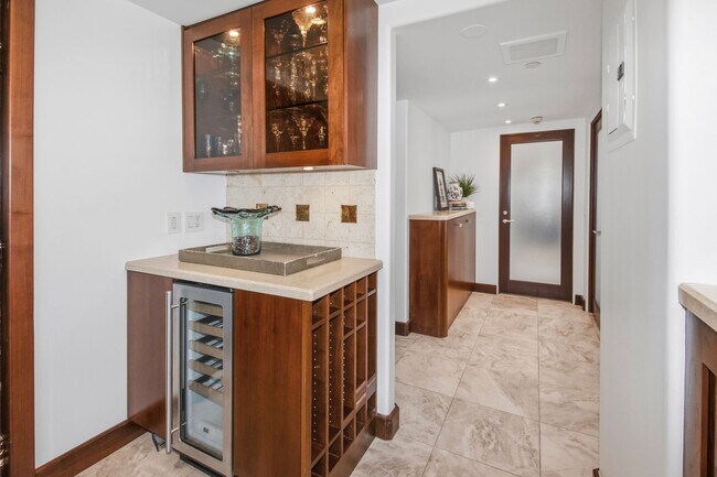 1810 Avenida Del Mundo Unit Vacation Rental