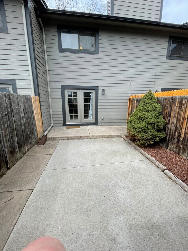 Photo - 1331 Birch St Unit 1331 Birch St #7