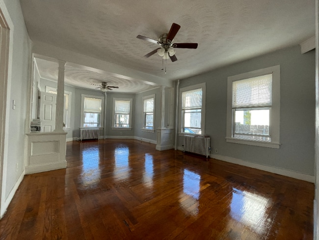 Building Photo - 206 Pine St Unit 1 Rental