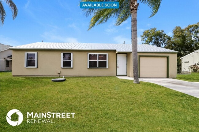 Building Photo - 2252 SE Berkshire Blvd Rental